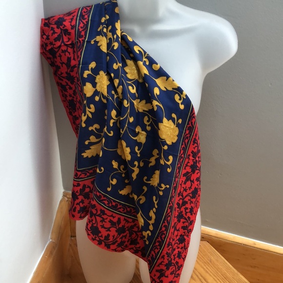 Lillian Venon Silk scarf in a classic floral design in navy blue, red and gold - Picture 4 of 14